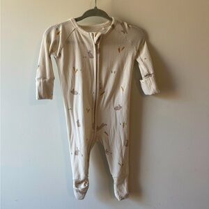 Brave Little Ones Bunny Zip Romper
Size 0-3